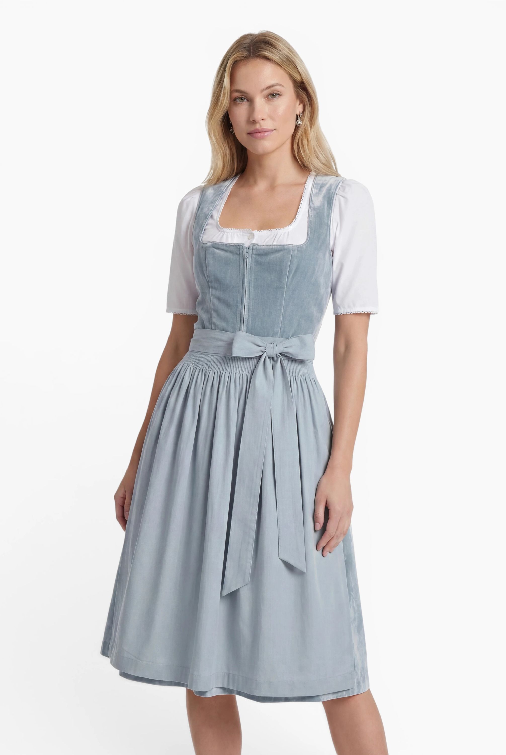Minidirndl Korinna in Hellblau